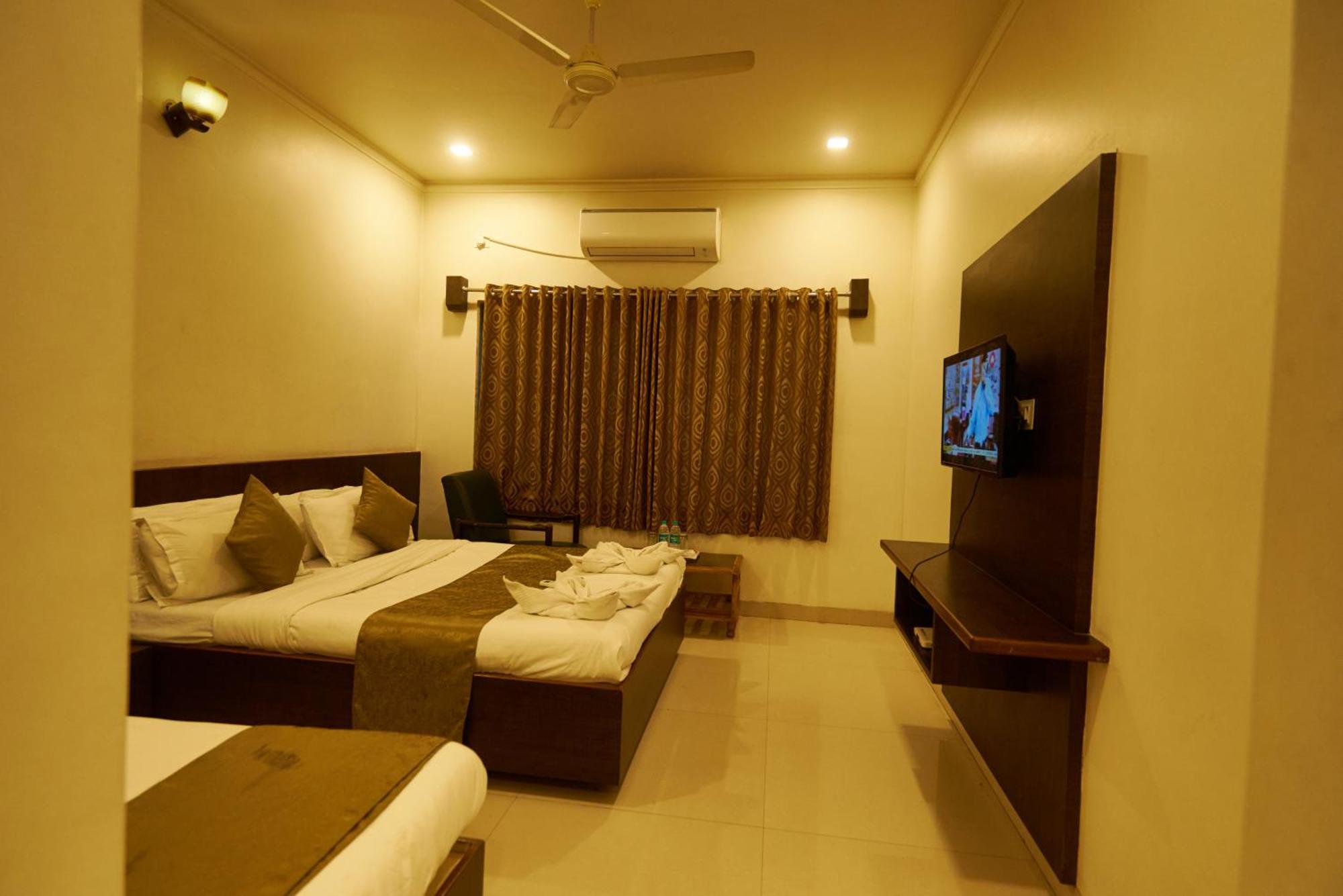 Hotel Pride Inn Shirdi Exterior photo