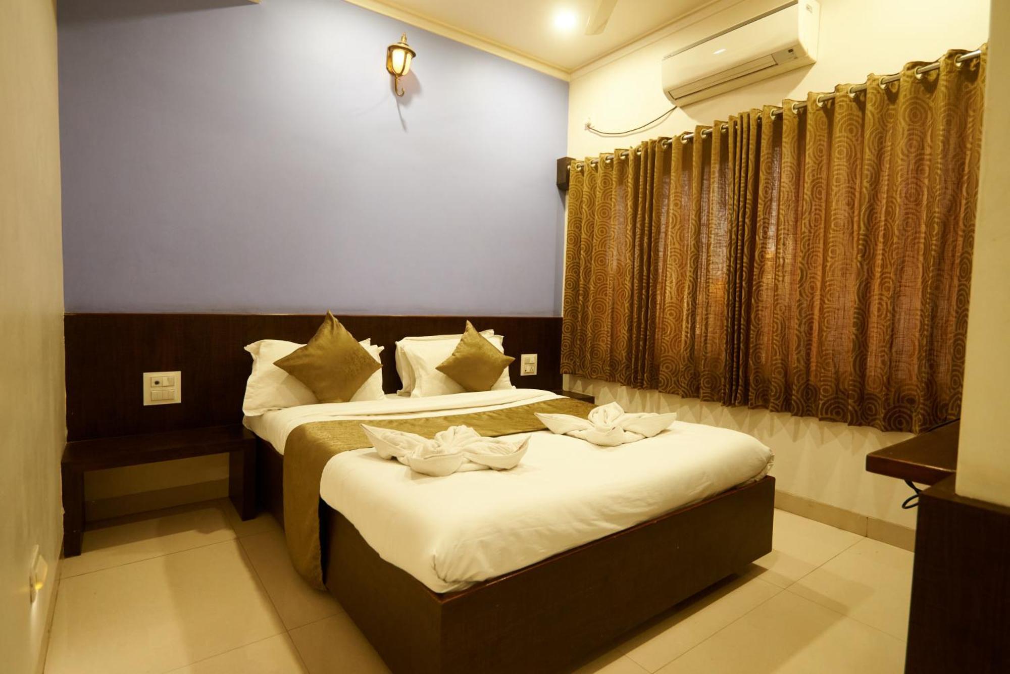 Hotel Pride Inn Shirdi Exterior photo