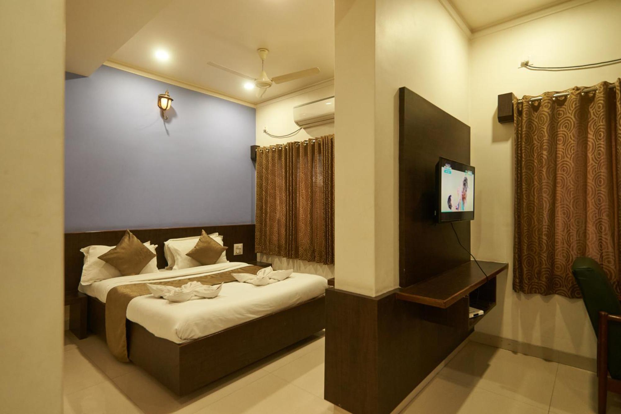 Hotel Pride Inn Shirdi Exterior photo