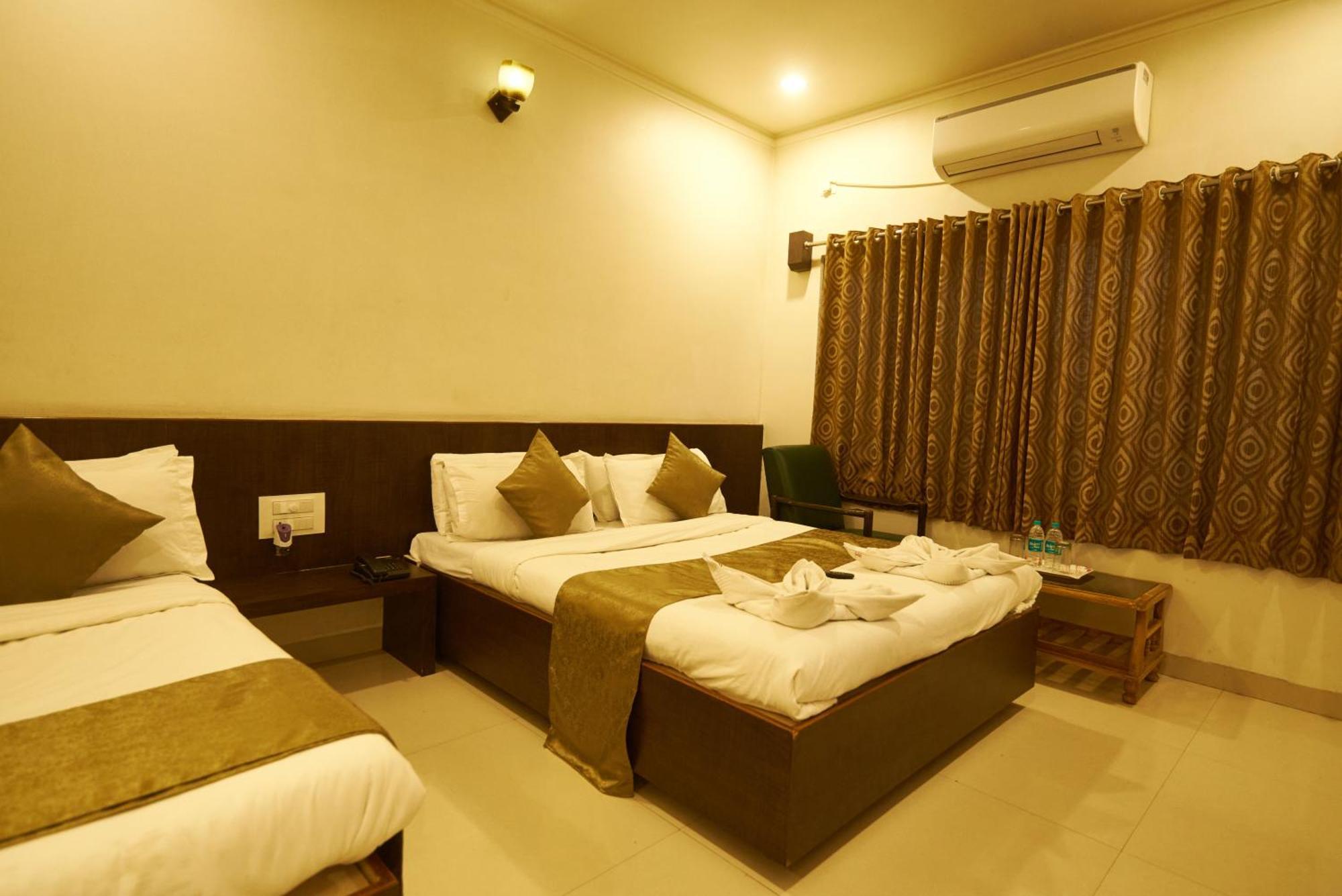 Hotel Pride Inn Shirdi Exterior photo