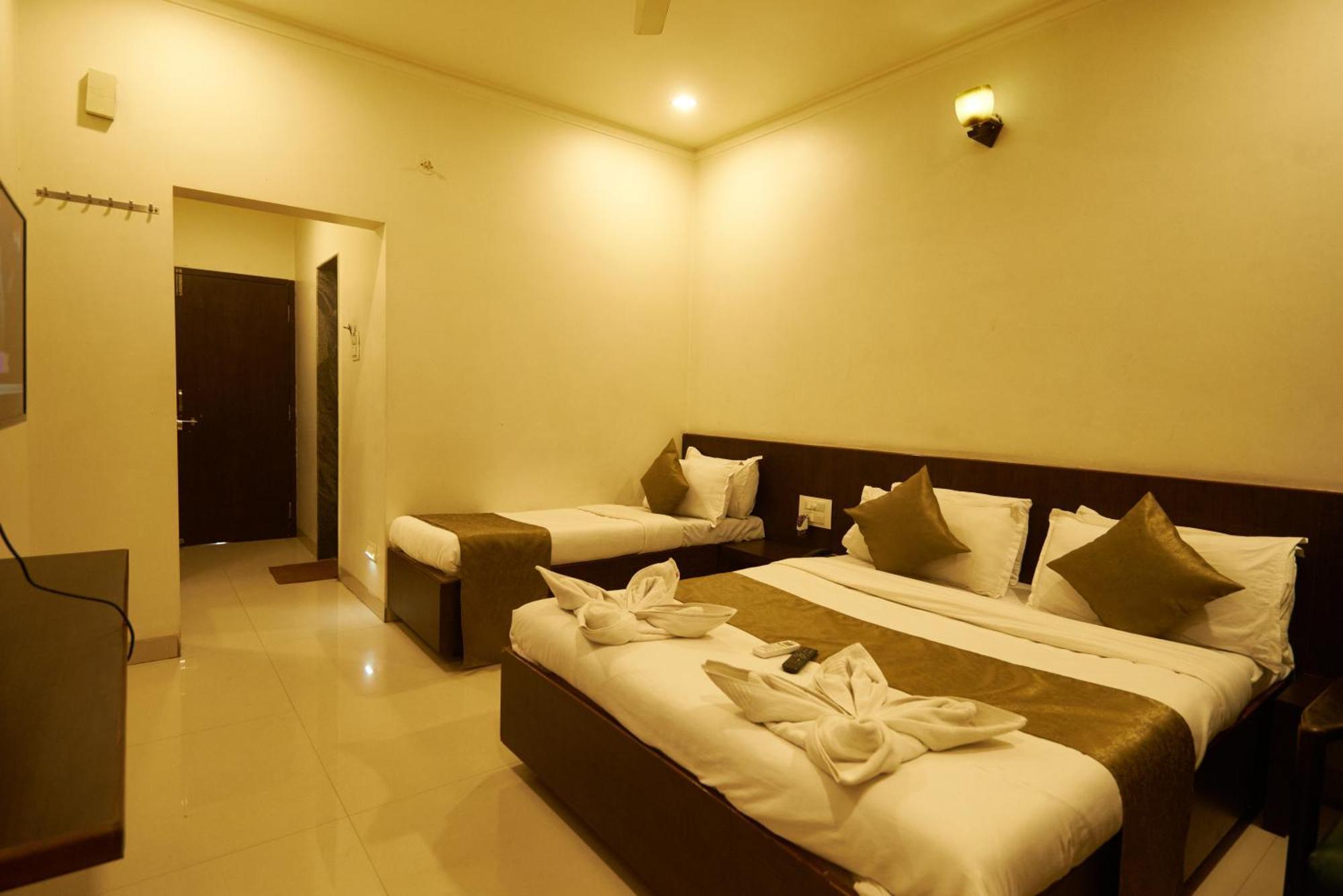 Hotel Pride Inn Shirdi Exterior photo