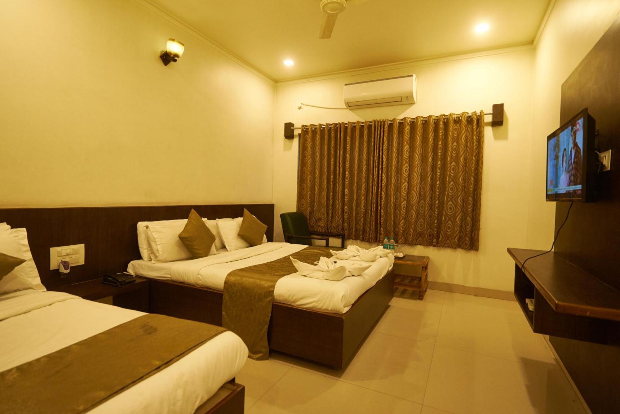Hotel Pride Inn Shirdi Exterior photo